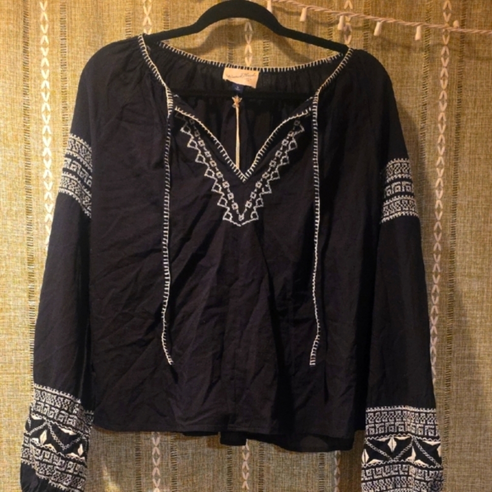 Universal Thread Black Embroidered Long Sleeve Blouse